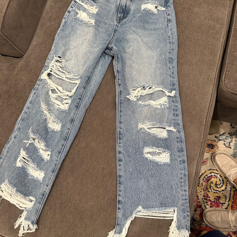 Trendy Willow Boutique: Distressed Blue Jeans